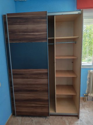 Varios armarios disponibles