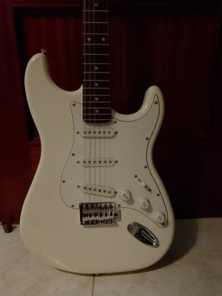 Pack Guitarra Eléctrica Stratocaster Harley Benton