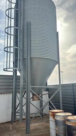 Silo industrial galvanizado
