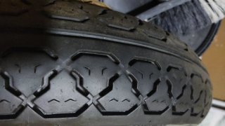 Rueda trasera completa Yamaha SR 250 Special.