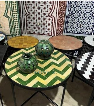 Mesa mosaico artesanal cerámica y metal