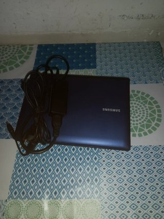 Samsung portátil azul marino No se hacen envios