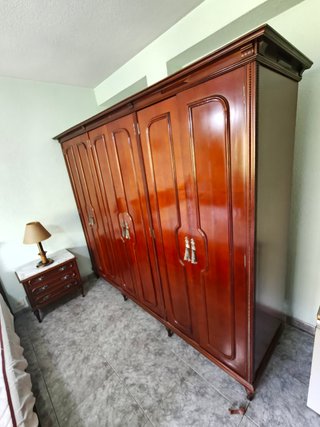 Dormitorio madera maciza clásico