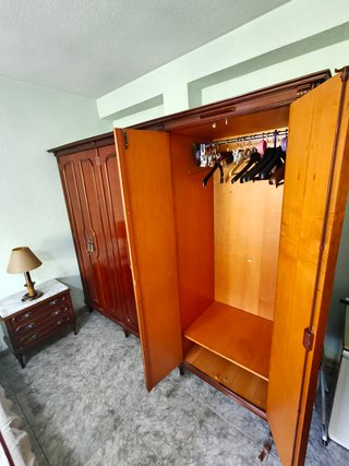 Dormitorio madera maciza clásico