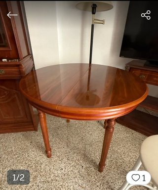 Mesa redonda de madera