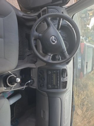 Mazda 323 2003