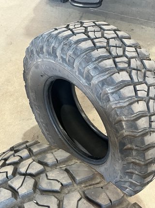 BF Goodrich Mud-Terrain 265/75 R16 — 3 unidades