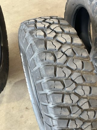 BF Goodrich Mud-Terrain 265/75 R16 — 3 unidades