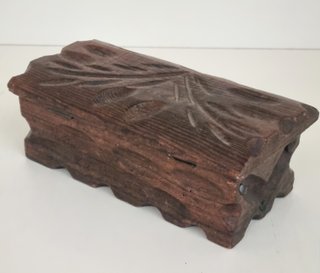 Scatola legno vintage intagliata