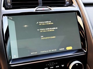 Jaguar E-Pace 1.5 PHEV 227 kW R-DYNAMIC AUT con TECHO, CUERO, NAVEGADOR, CAMARA...
