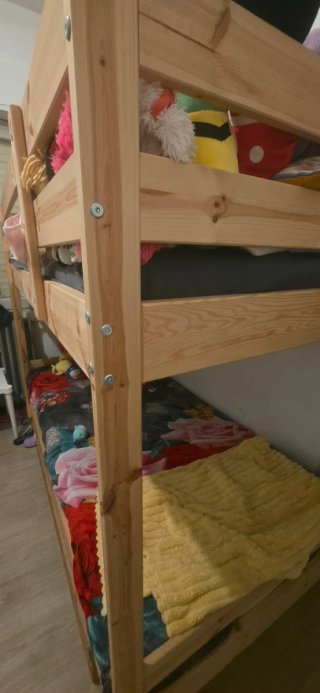 Litera IKEA madera con colchones