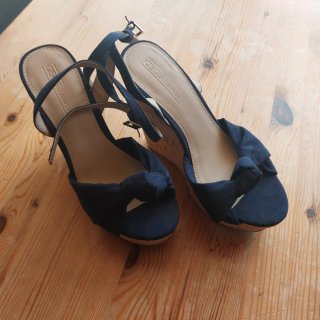 Zapatos cuña mujer Peep toe negros
