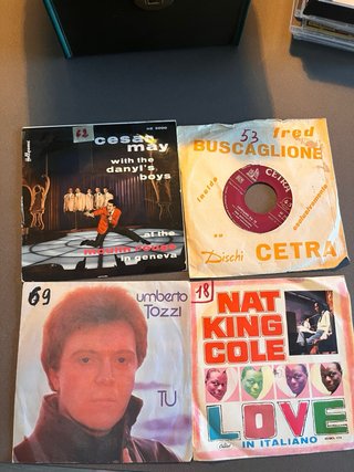 Dischi in vinile 45 giri vintage