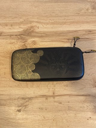 Funda Nintendo Switch Zelda Dorada