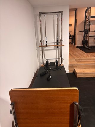 Reformer Pilates con Torre y Base