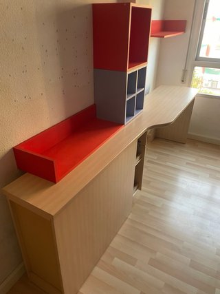 Escritorio infantil con almacenaje