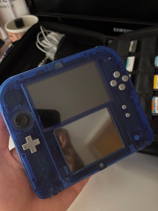Nintendo 2DS Edizione Zaffiro + 8 Giochi