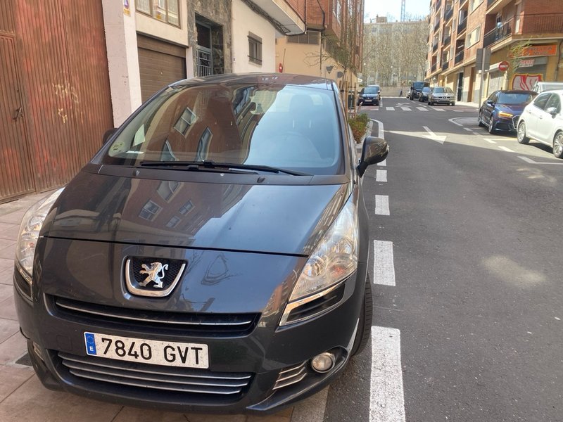 Peugeot 5008 2.0 hdi 150 cv 2010 - foto 1
