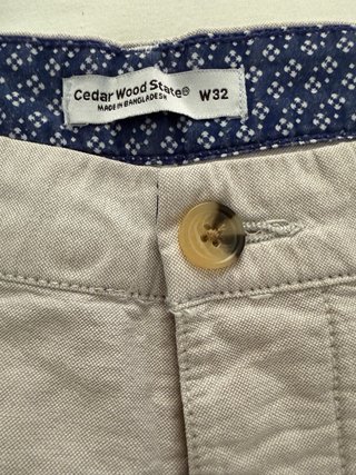 Pantalón corto gris clarito