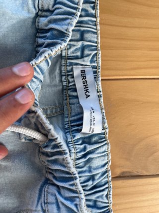 Pantalón vaquero roto talla 38