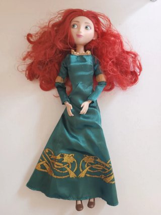 Muñeca tipo Barbie Mérida (Brave), Disney ofical
