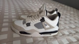 Jordan Retro 4 Military Black