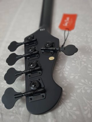 Bajo Eléctrico 5 Cuerdas Harley Benton PJ-5 SBK