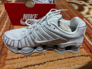 Nike Shox Plata y Blanco