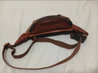 Riñonera de piel Rosme marrón