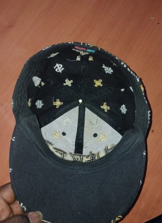 Gorra Hustler Negra y Dorada