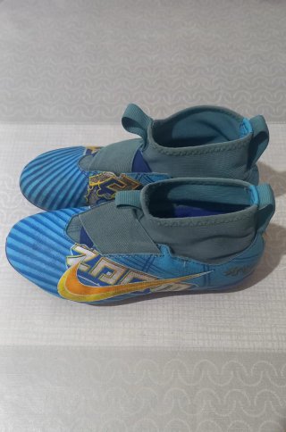 Botas de fútbol Nike para niño