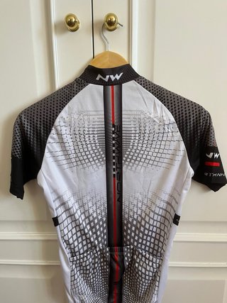 Maillot y culotte ciclismo NW unisex