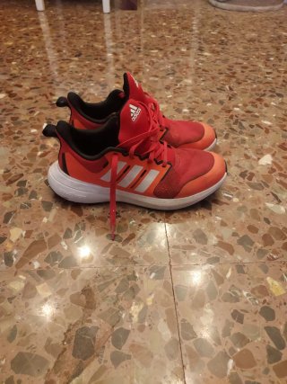 Zapatillas Deportivas Adidas Rojas y Blancas