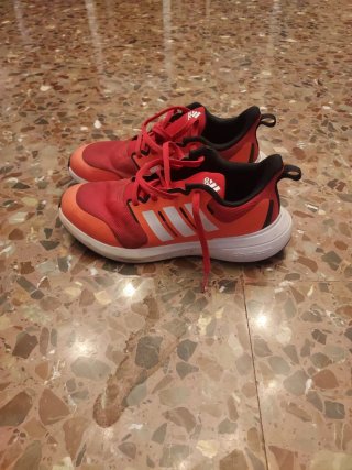 Zapatillas Deportivas Adidas Rojas y Blancas