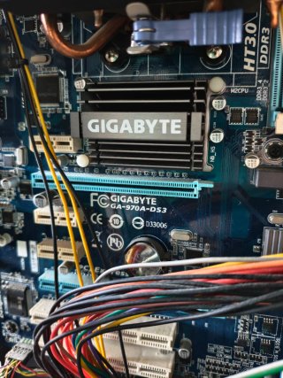 Scatola PC Nox con scheda madre