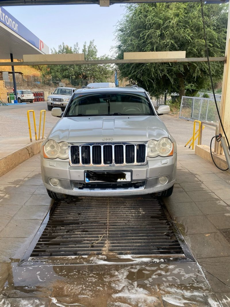 Jeep Grand Cherokee 2010 - foto 1