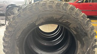 BFGoodrich Mud Terrain Neumáticos (4)