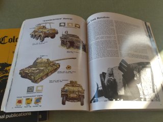 Collezione di libri su carri armati militari Panzer