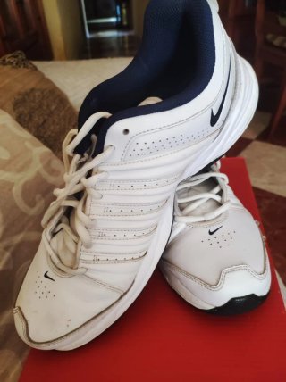 Tenis Nike Hombre Blancos y Negros