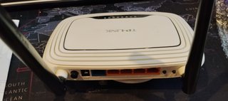 Router TP-Link TL-WR841N