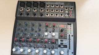 Mesa de Mezclas Behringer Xenyx 1202FX