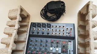 Mesa de Mezclas Behringer Xenyx 1202FX