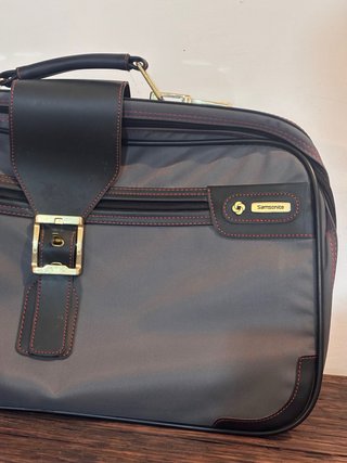 Maleta Samsonite Negra y Gris
