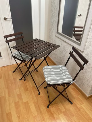Conjunto mesa y 2 sillas madera/metal