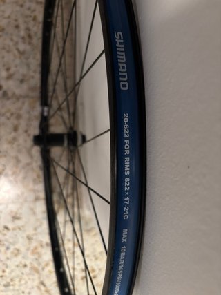 Llantas Shimano RS gravel