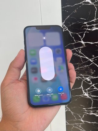 iPhone 17e 256GB  100%