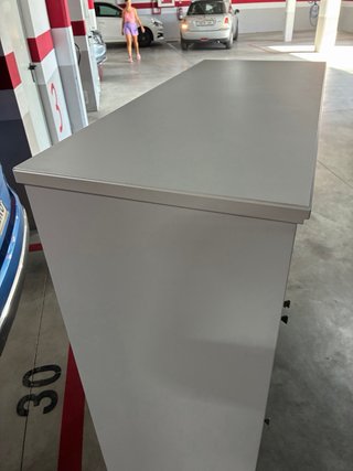 Vitrina Ikea Idannas 2 puertas cristal. Como nueva