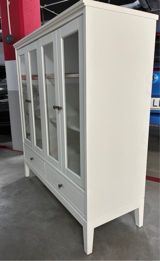 Vitrina Ikea Idannas 2 puertas cristal. Como nueva
