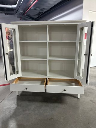 Vitrina Ikea Idannas 2 puertas cristal. Como nueva