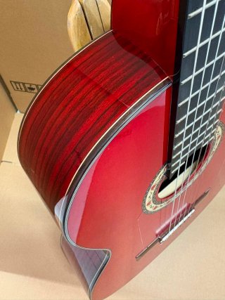 Guitarra Flamenca roja Modesto Malla Candela
